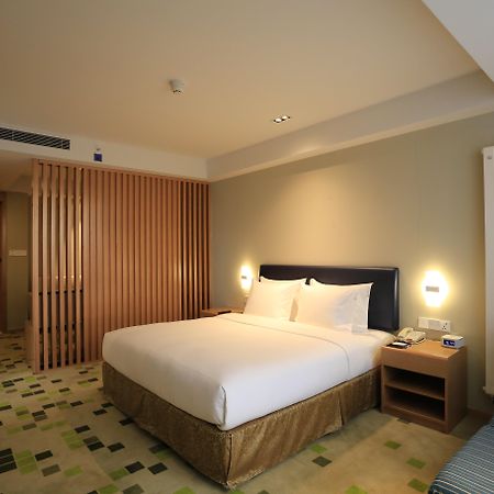 Holiday Inn Express Zhangjiakou Park View, An Ihg Hotel Экстерьер фото