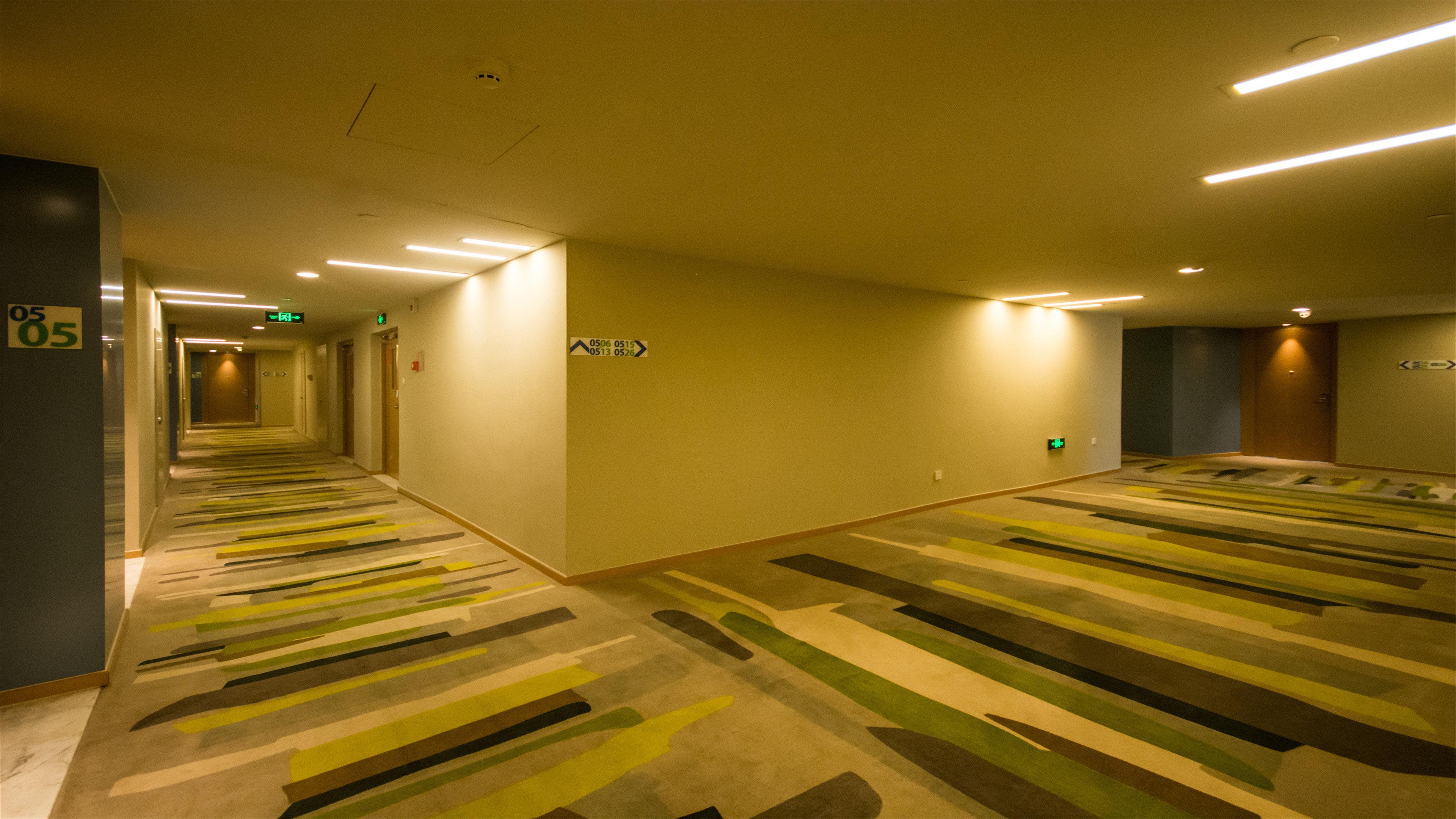 Holiday Inn Express Zhangjiakou Park View, An Ihg Hotel Экстерьер фото