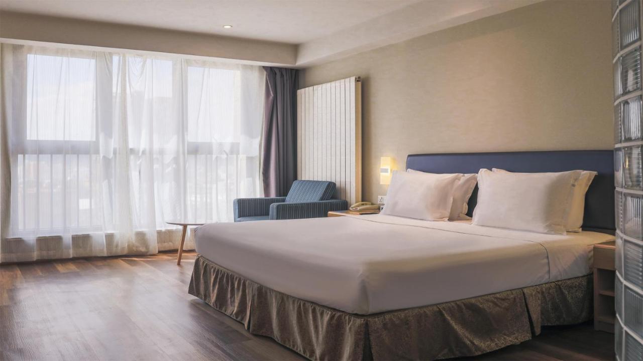Holiday Inn Express Zhangjiakou Park View, An Ihg Hotel Экстерьер фото