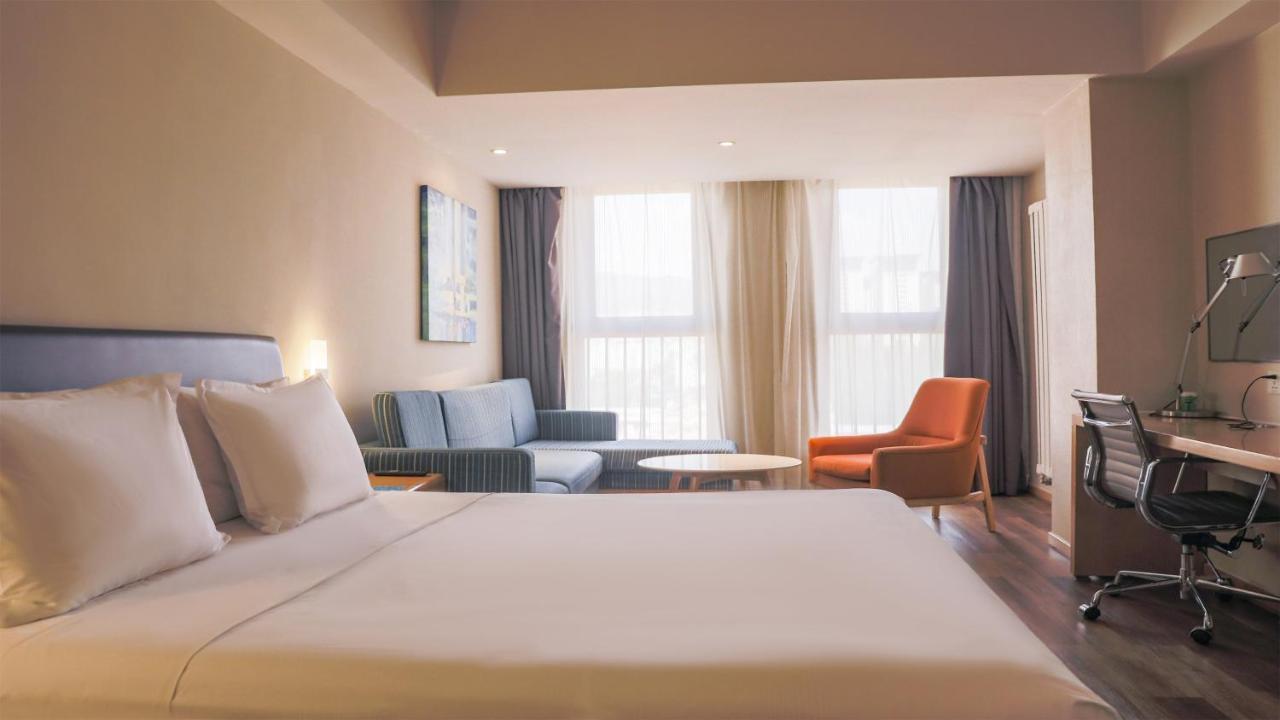 Holiday Inn Express Zhangjiakou Park View, An Ihg Hotel Экстерьер фото