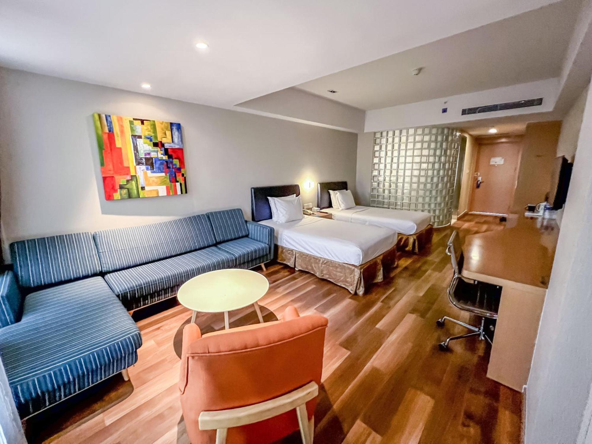 Holiday Inn Express Zhangjiakou Park View, An Ihg Hotel Экстерьер фото